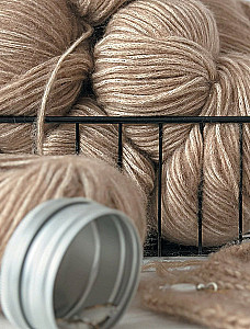 Knitting Below the Waist. A Practical Guide to Seamless Knitting of Waist Products on Needles