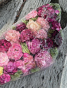 Epoxy Garden. Flowers in Jewelry, Decor, Furniture