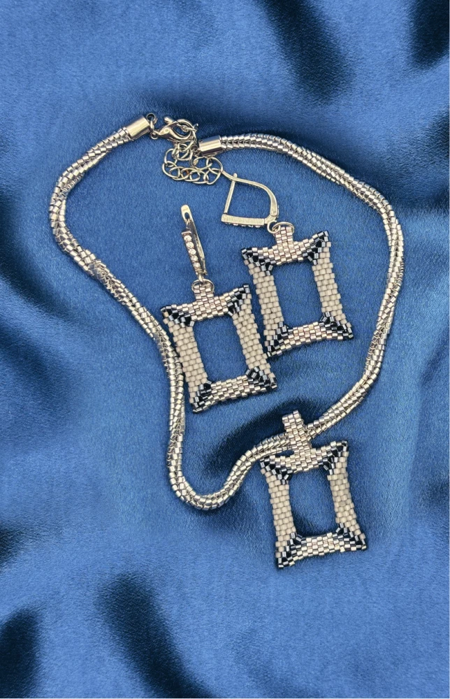 Schmuck aus Perlen und Beads für Anfänger. 5 Sets