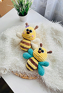 Cozy Creatures Crochet: 5 Cute Toys. 4 Gift Panel Workshops
