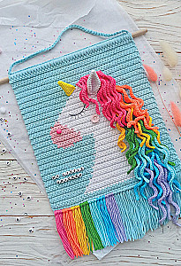 Cozy Creatures Crochet: 5 Cute Toys. 4 Gift Panel Workshops