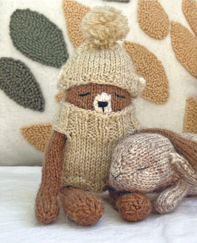 Knit and Be Friends! Miniature Realistic Toys. Knitting with Needles