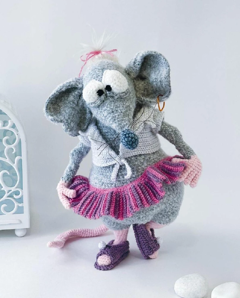 Amigurumi. Cartoon-Spielzeug. Häkeln