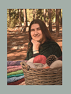 The Art of Knitting SHAWLS. Inspiration from the Siberian Forest. 12 Author's Projects with Patterns for Knitting with Needles