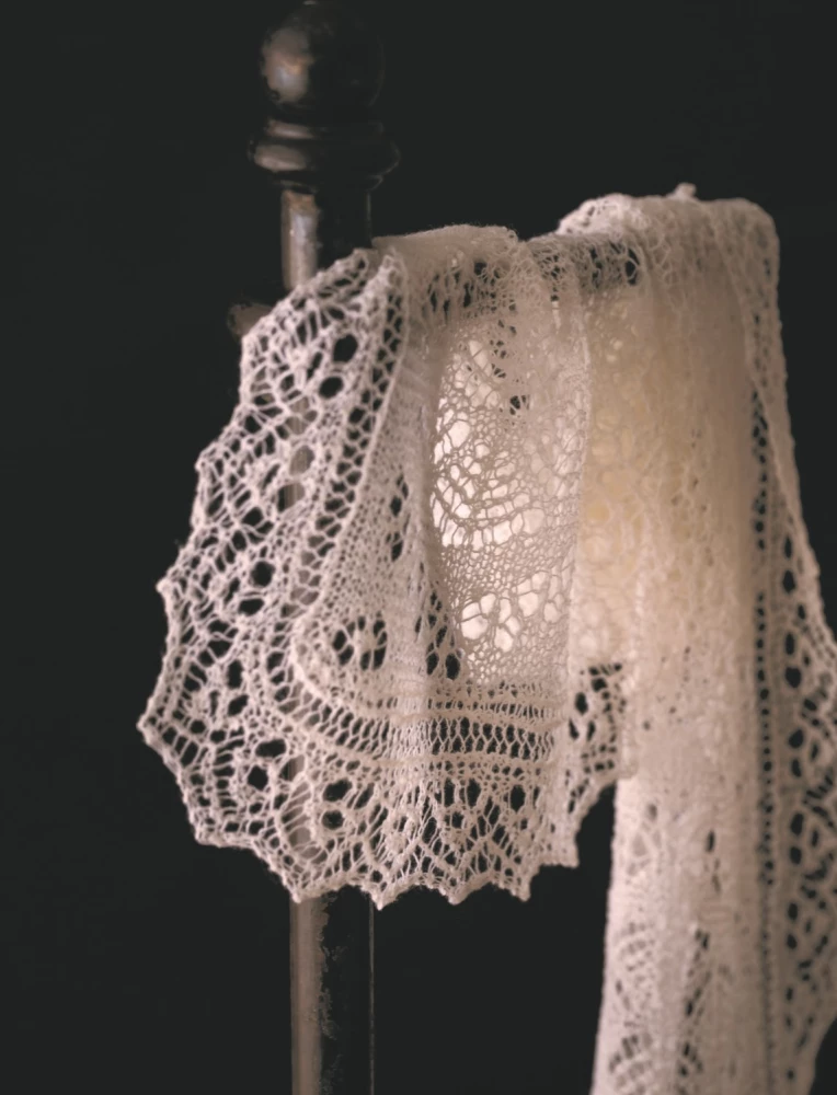 The Big Book of Shetland Lace. 12 Exquisite Shawls, Scarves, and Wraps for Knitting with Needles