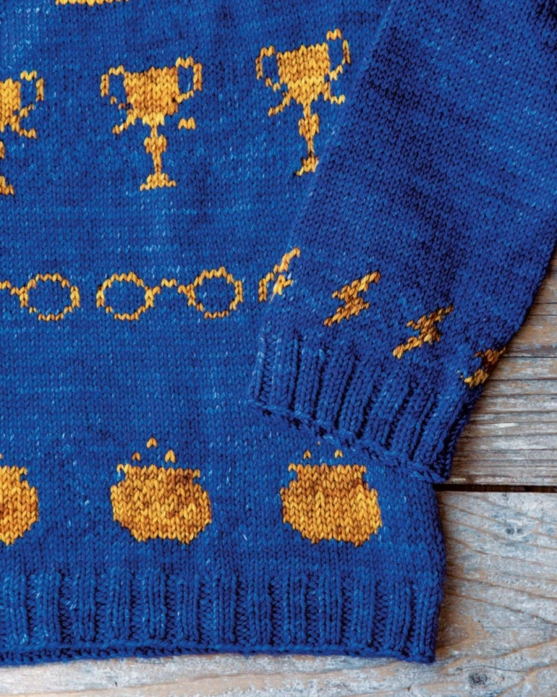 The Magic of Knitting. Knitting Clothing, Toys, and Accessories from the Harry Potter World. Official Edition