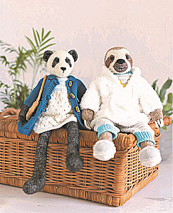Knit! Tame! Play! A new collection of charming wild animals knitted with needles. Over 40 patterns for knitting toys, clothing, and accessories...