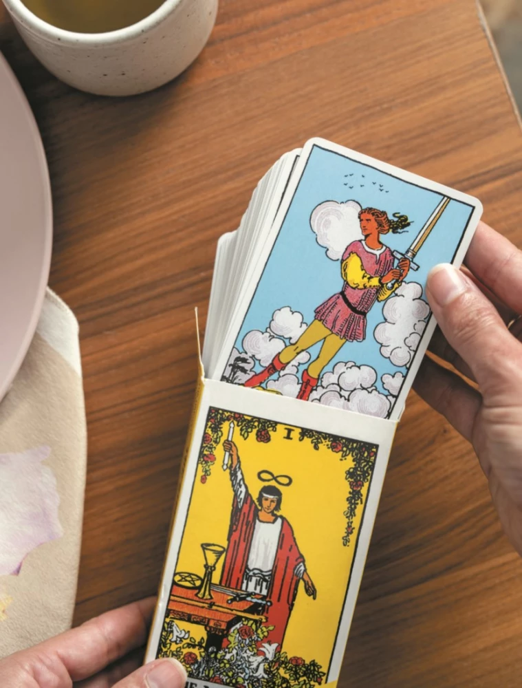 Tarot dla początkujących. Ilustrowany przewodnik