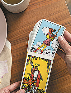 Tarot dla początkujących. Ilustrowany przewodnik