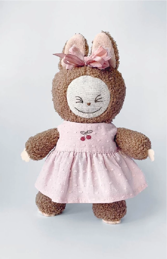 Sewing Labubu. Cute little monster and outfits for it. 6 master classes with patterns