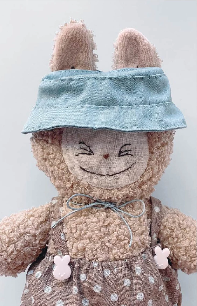 Sewing Labubu. Cute little monster and outfits for it. 6 master classes with patterns