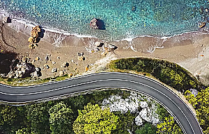 Пазл:200 - Puzzle Moments: Beach Road