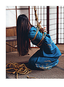 Shibari. The Art of Tying and Gaining Pleasure