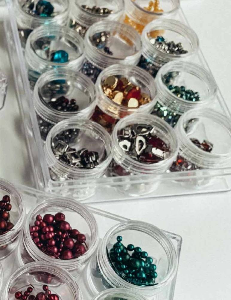 Designer Jewelry. The Art of Bead Embroidery