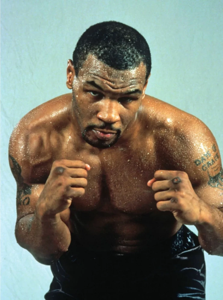 Mike Tyson. A Life Between Darkness and Light. Illustrated Biography