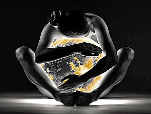 Paint by numbers with gilding - Embrace of the Night, 40x50cm