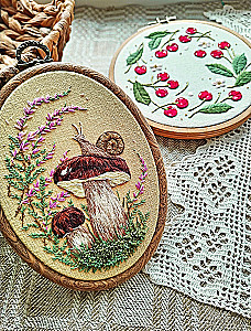In the World of Embroidery and Nature. Flowers, Berries, Mushrooms. 18 Inspiring Designs