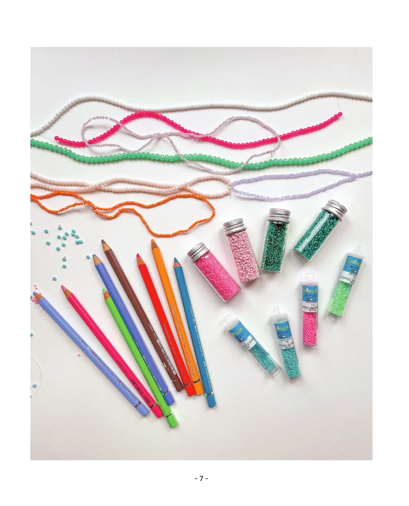 Fashion Jewelry Made of Beads in 10 Lessons. Step-by-Step Master Classes from a French Master