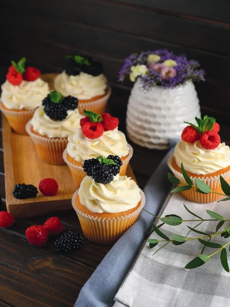 Cakes. Love at First Sight