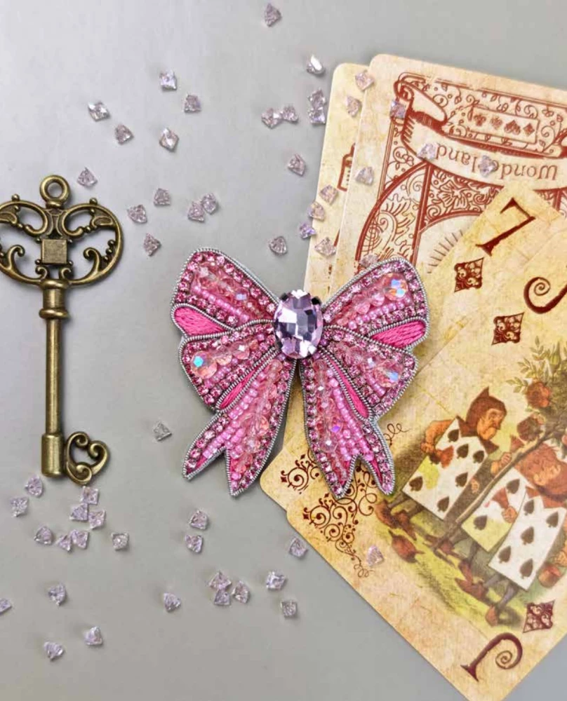 Alice in the Land of Beads. Fairy Tale Master Classes in Embroidery and Weaving