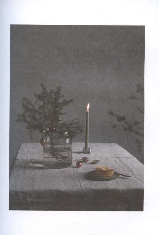Magical New Year. Secrets of Joyful Holidays Without Fuss and Stress New Design