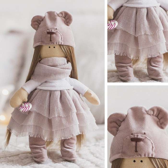 Interior Doll Mika, Sewing Kit, 22.4 × 15.6 × 5.2 cm
