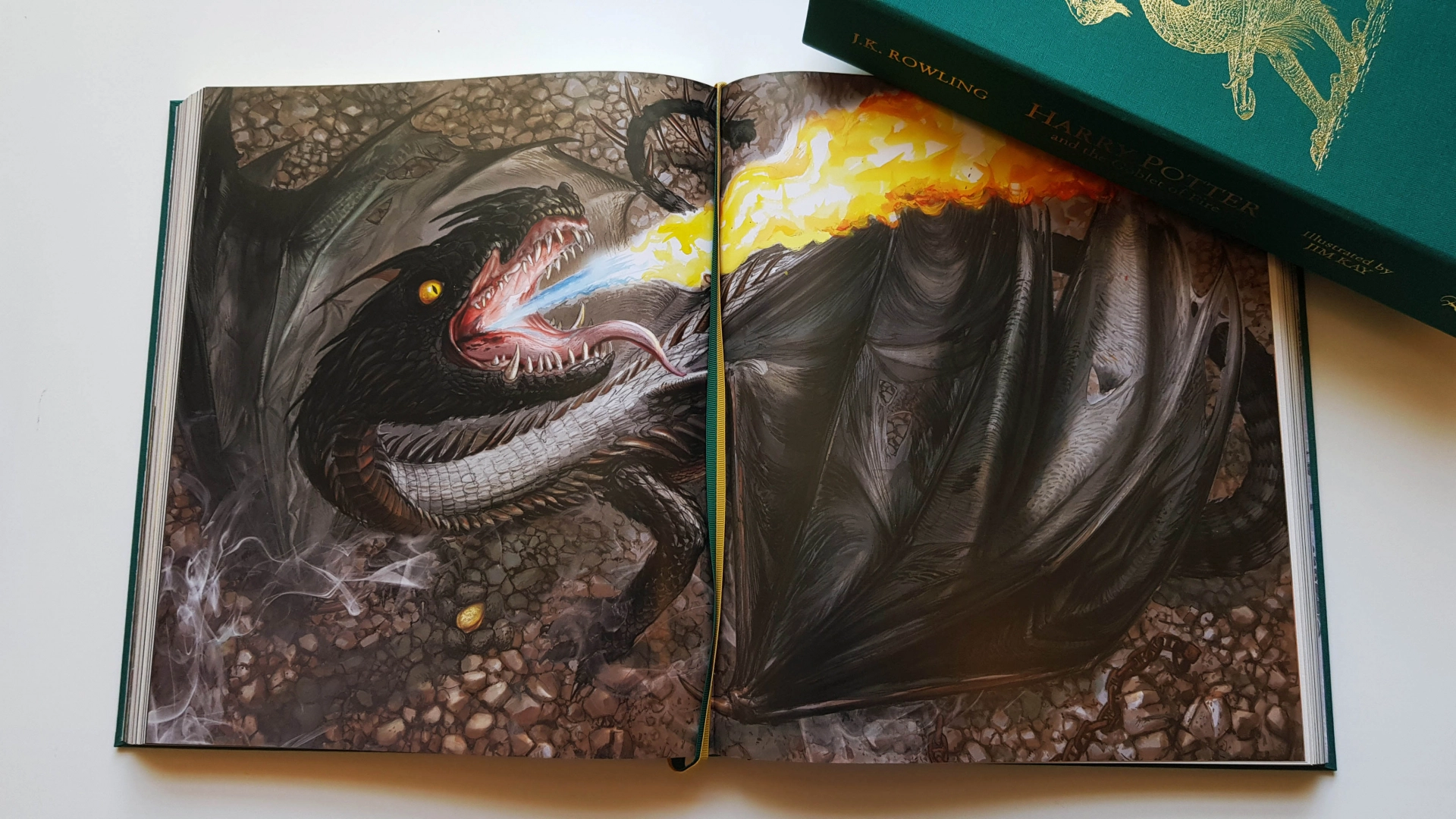 Joanne Rowling: Harry Potter und der Feuerkelch. Deluxe illustrierte Schuber-Ausgabe