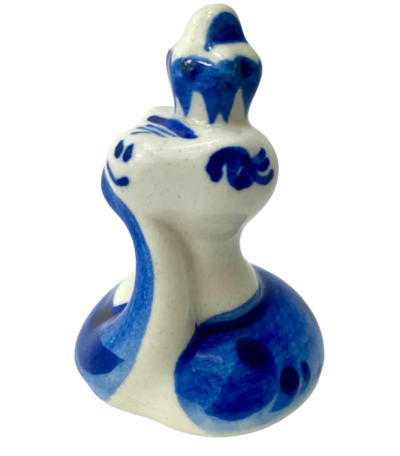 Porcelanistatuett - Maod - väike kuninganna (6x4,5)