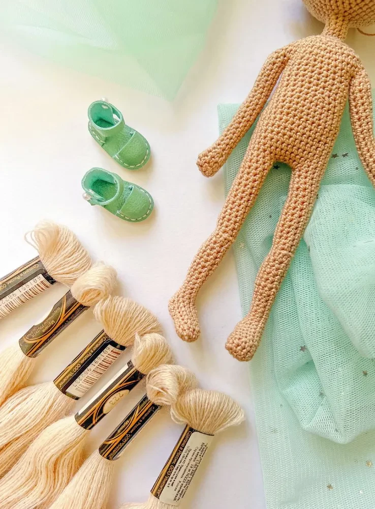 Haute Couture Amigurumi: Knitting Stylish Dolls with Ekaterina Gushchina