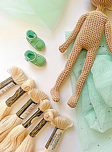 Haute Couture Amigurumi: Knitting Stylish Dolls with Ekaterina Gushchina