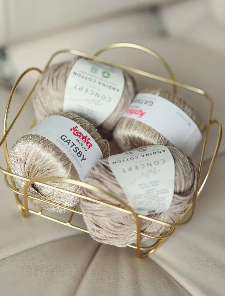 Knitting Revolution. The Fine Art of Knitting with Needles for LEFT-HANDERS, RIGHT-HANDERS, and all Creative Individuals