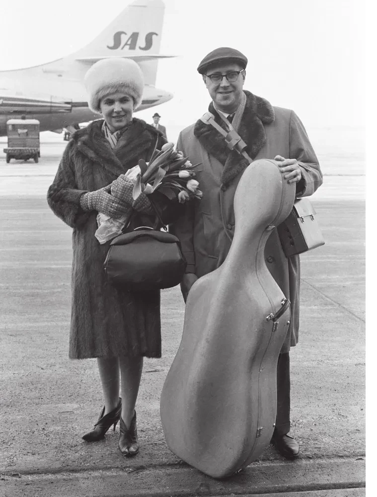 Galina Vishnevskaya and Mstislav Rostropovich. Concert for Voice and Cello